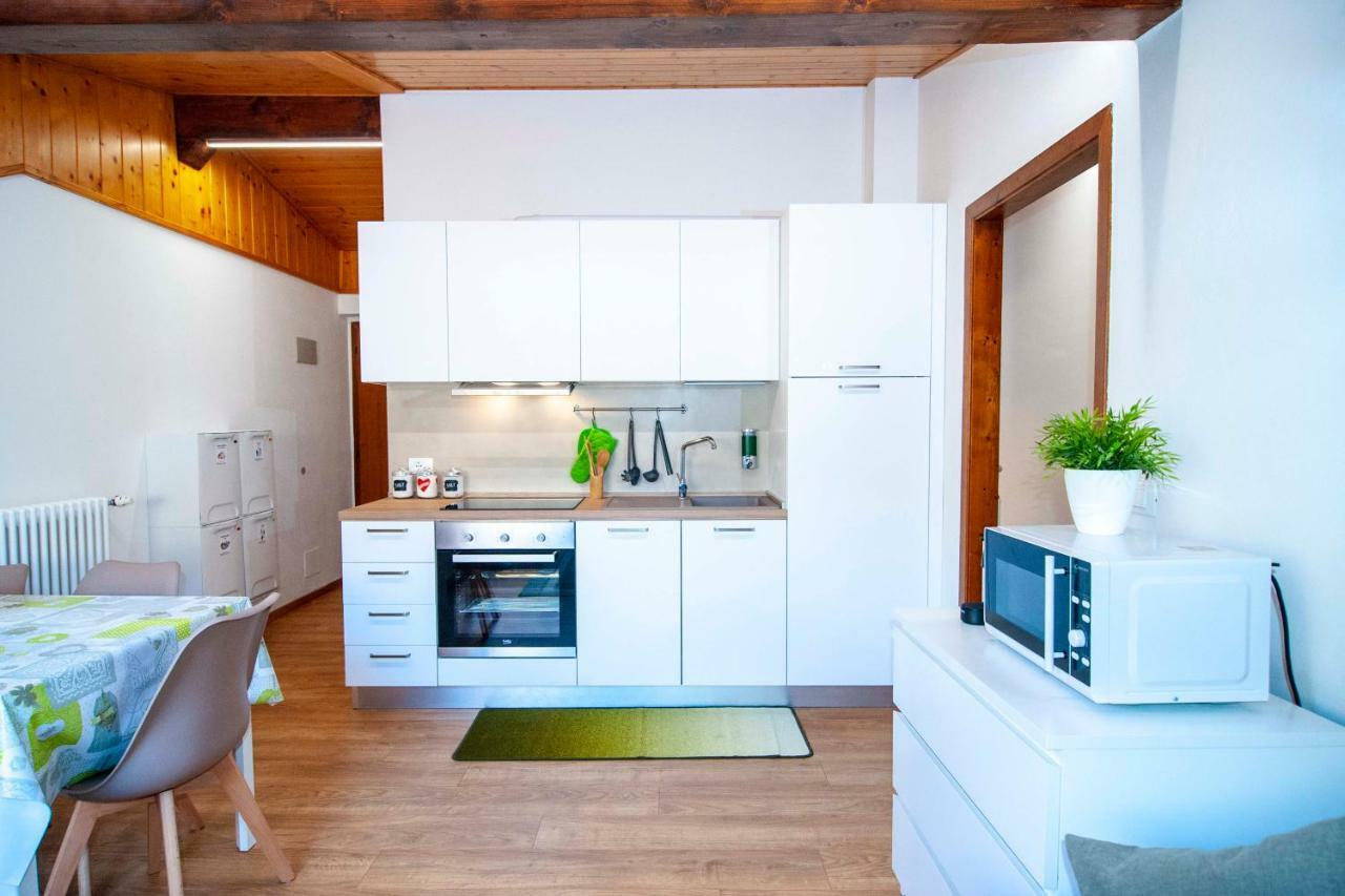 La Mansarda Di Emma Apartment Pinzolo Exterior photo